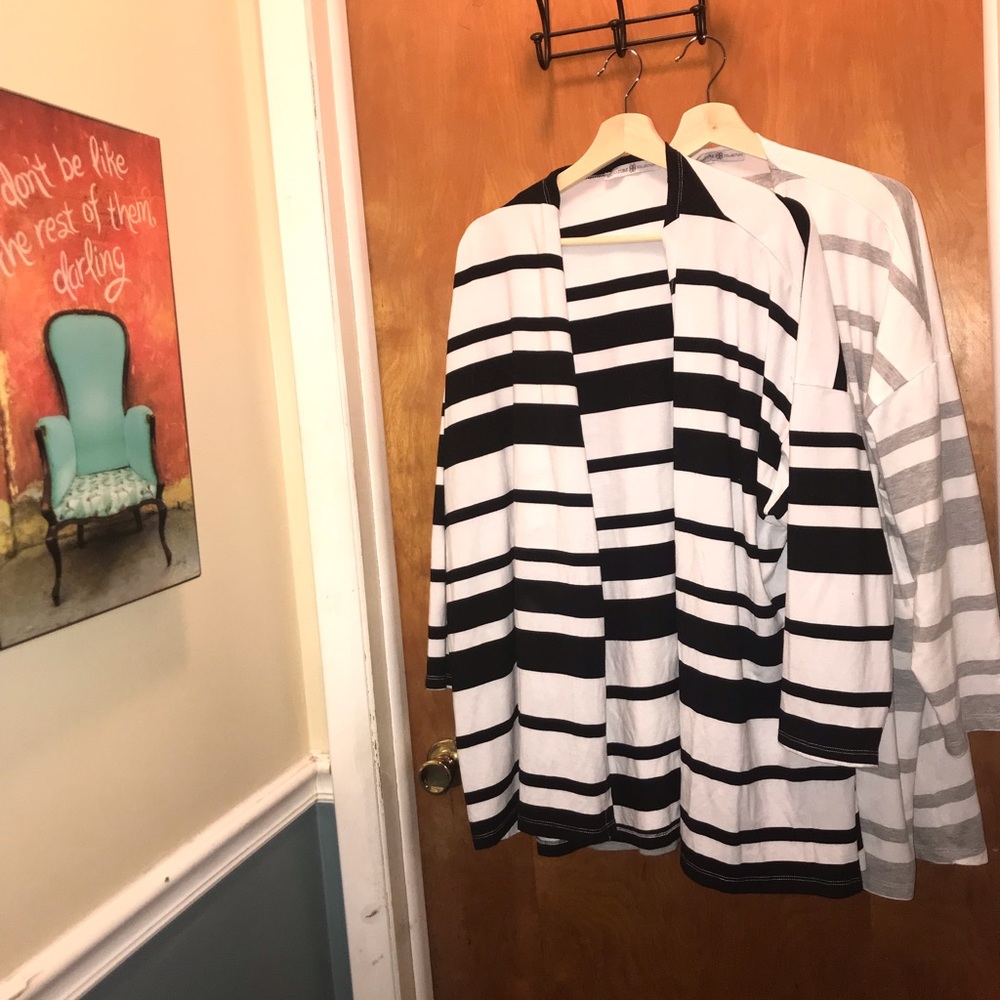 Set of 2 lightly loved cardigan over pieces. 3xl